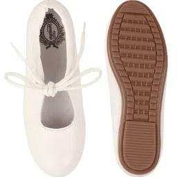 Shoetopia Solid Sandals - White image 5