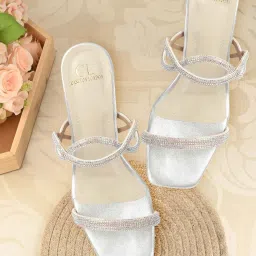 Carlton London Women's Silver Casual Sandals image 1