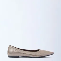 LUNA BLU by Westside Brown Textured Pointed Toe Shoes-image-90