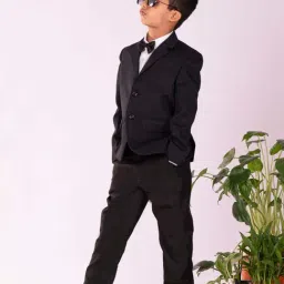 VASTRAMAY Boys Black Solid Full Sleeves Suit Sets image 2