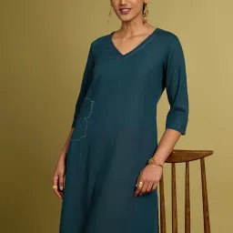 Taneira Dark Green Regular fit Viscose Cotton Kurthas image 1