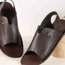 Mochi Men's Brown Back Strap Sandals image 1