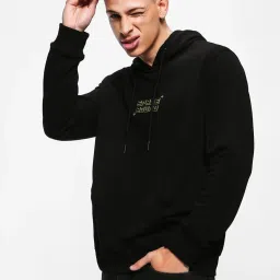 Bewakoof Men Black Fleece Relaxed Fit Graphic Sweatshirt image 1