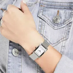 Guess U0127L1M Analog Watch for Women image 1