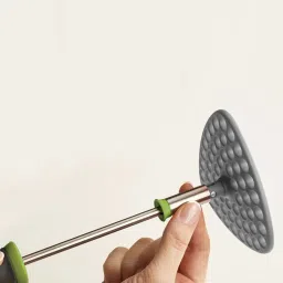 Joseph Joseph Grey & Green Nylon 10 cm Ergonomic Folding Masher - Set of 1 image 3