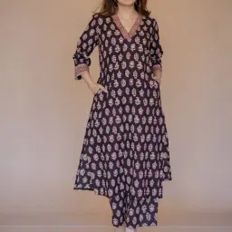 The Indian Ethnic Co Black Cotton Straight Fit Printed Kurta-image-41