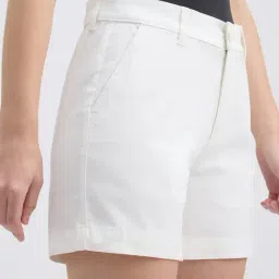 Pepe Jeans White Mid Rise Shorts image 5