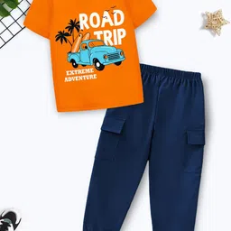 YK X Trampoline Kids Pack Of 2 Typography Printed Round Neck T-shirt With Joggers image 4