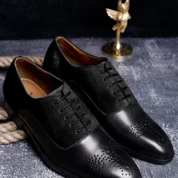 Louis Stitch Men's Obsidian Black Brogue Shoes image 1