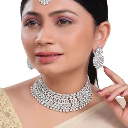 Women Click Stone-Studded Jewellery Set image 1