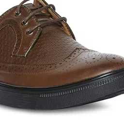 Duke Men's Dark Brown Brogue Shoes image 4
