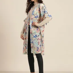 Qurvii Multicolor Printed Long Shrug image 3
