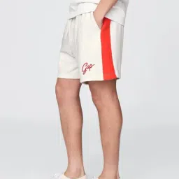 GAP Grey Polycotton Regular Fit Solid Mid Rise Shorts image 3