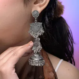 ISLANA Circular Drop Earrings image 4