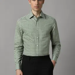 Louis Philippe Green Regular Fit Checks Shirt image 1