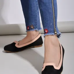 Shoetopia Women's Black Flat Ballets image 1