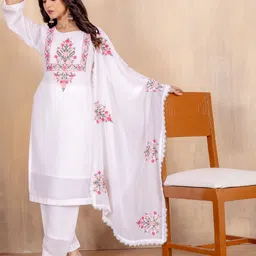 Sita Thread Work Embroidered Kurta with Trouser & Dupatta image 2