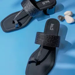 Inc.5 Women's Black Toe Ring Sandals image 1