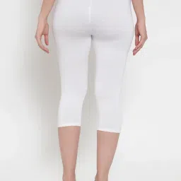 Gracit White & Maroon Mid Rise Capris - Pack Of 2 image 3