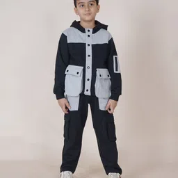 Kiddopanti Fleece Full Sleeves Bellow Cargo Pocket Hooded Sweatshirt With Joggers - Black & Grey Melange-picture-22