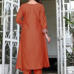 Anara Women Floral Embroidered Regular Kurta & Trousers With Dupatta image 3