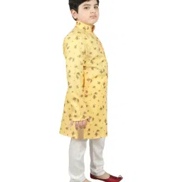 SG Yuvraj Kids Yellow & White Cotton Printed Full Sleeves Kurta Set image 4