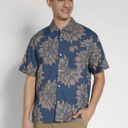 american eagle outfitters American Eagle Navy Cotton Regular Fit Floral Print Shirt image 1