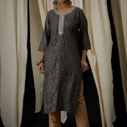 Anouk Paisley Printed Mandarin Collar Chanderi Cotton Straight Kurta-picture-32