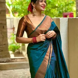 Lookmark Solid Zari Banarasi Saree with Woven Design Border image 5