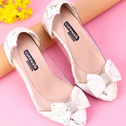 Cute Walk by Babyhug Sandals Bow Applique - White-picture-10