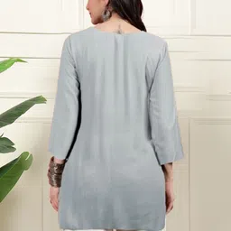 MS.MATWALI Floral Embroidered V-Neck Thread Work Pure Crepe Thread Work Kurti image 5