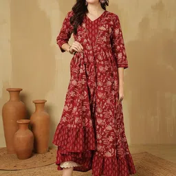 GLAM ROOTS Floral Printed Gotta Patti V-Neck Cotton Tiered Anarkali Kurta image 4