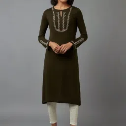 W Green Embroidered Straight Kurta image 1