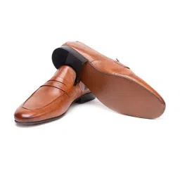 Gabicci Men's Macaw Tan Loafers image 5