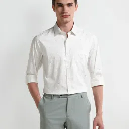 Arrow White Cotton Regular fit Print Shirt image 1