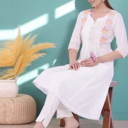 Aurelia White Pure Cotton Embroidered Kurta image 1
