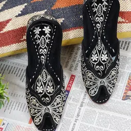 DFR Women Textured Open Toe Flats with Bows-image-98