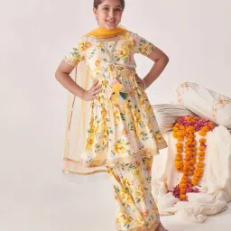 Pspeaches Girls Offwhite Cotton Regular Fit Printed Kurta Set image 1