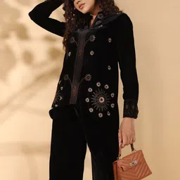 Zolo Label Embroidered Mandarin Collar Neck Top With Trousers Co-Ords image 4