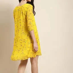 Qurvii Yellow Floral Print Midi Dress image 2