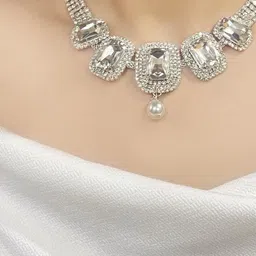 Varnii Silver-Plated Alloy Artificial Stones Jewellery Set-picture-17