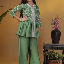 BAESD Girls Ethnic Motifs Embroidered Regular Kurta with Trousers image 4