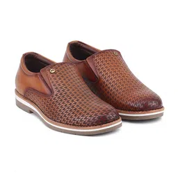Red Chief Men Textured Leather Slip-On Sneakers-picture-19