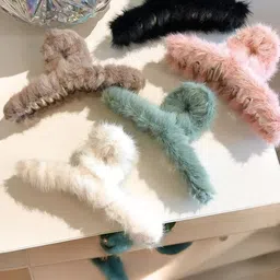 Lyphy Women Pack of 10 Fur Grip T Shape Claw Clip-picture-12