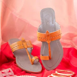 House of Pataudi Women Leather One Toe Kolhapuri Flats-picture-41