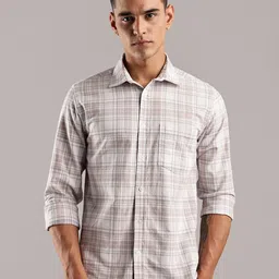 Guns & Sons Men Contemporary Regular Fit Spread Collar Tartan Checked Casual Shirt-picture-11
