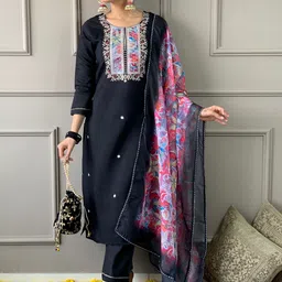 CANIZZARO Women Floral Regular Thread Work Kurta with Trousers & With Dupatta-picture-10