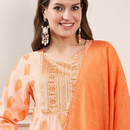 House of Pataudi Floral Embroidered Straight Kurta With Trouser And Dupatta Set image 5