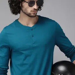 Roadster Men Teal Solid Henley Neck T-shirt-image-10