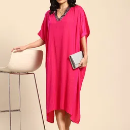 Qurvii Kimono Sleeve Kaftan Midi Dress With Sequined Detail image 5